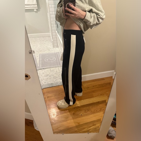 NWT Kule Nola knit sweat pant, navy, size small - Picture 14 of 14